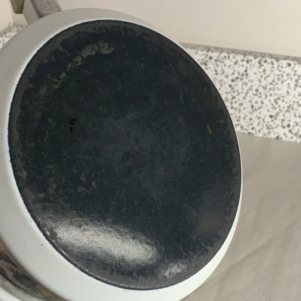 White Plum this enamel
